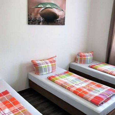 Hostel "Berkut" Нюрнберг Екстериор снимка