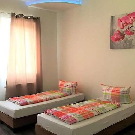 Hostel "Berkut" Нюрнберг Екстериор снимка