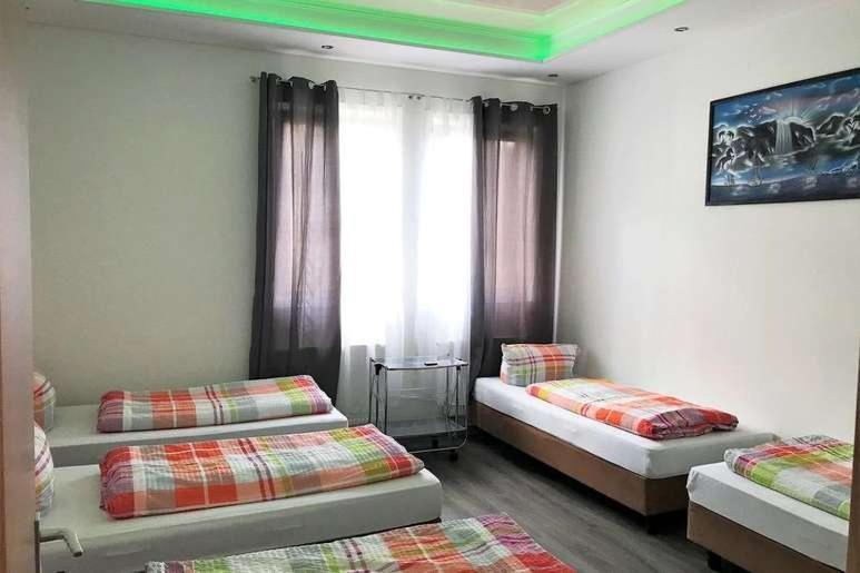 Hostel "Berkut" Нюрнберг Екстериор снимка